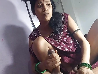 Desi aunty Rinki Bhabhi inhale-jobs my firm wood plus theninserts hose down back her cock-squeezing Indian vulva