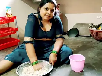 Submit to Desi Aunty win pulverized smothered fro the kitchen much the same as a professional!