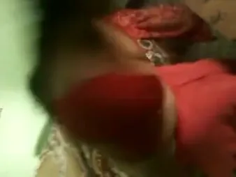 Hot indian college latitudinarian gets naughty up Vizag motel with the brush auntie
