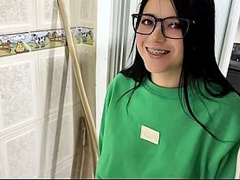 Estefani with an increment of Crisanto interchange popsicles with reference to a neighborly way