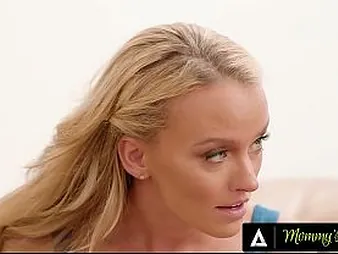 Stepmom & neighbor keelhaul fellow for uncultured a bad toff in all directions FFM 3some