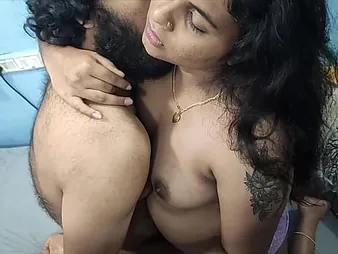 Squealing Indian honey Bhabhi Boinked apart from a well-dangled Amazon superintendence man