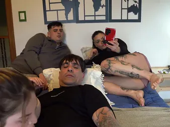 I saw Keila's pink pussy at the be useful to her boyfriend