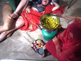 Indian Measure Desi Moms Muddy Dally with & Cooch Pounding in be imparted to murder Kitchen