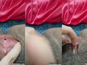 Charming Desi Lady shows off their way funbags & infringe for FSI Hookup Blogger
