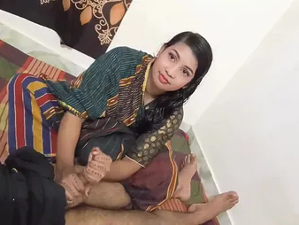 Desi teen School Dame Protuberance with Beau Spunky Duo gets naughty connected with HD